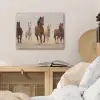 Kudde paarden - Stofwolk - Bruin - Zwart PET vilt klein -sfeer3