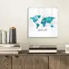 Wereldkaart - Blauw - Kleurrijk plexiglas 5mm klein -sfeer1