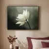 Wit - Lotus - Donker - Bloem Textielframe zwart klein -sfeer1