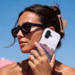 Lavendel - Landschap - Sereen - Paars Toughcase MagSafe Apple iPhone 17 klein -Sfeer2V