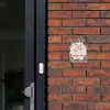 Beige luipaardprint - Klassiek Naambord Huisje klein -sfeer2