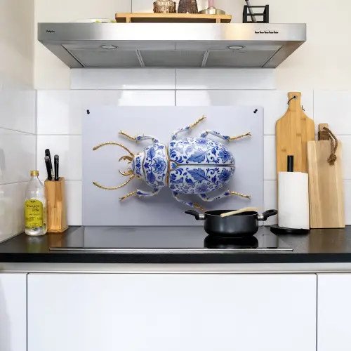 Kever - Delfts  - Blauw - Goud Inductie beschemer met haakjes klein -sfeer2