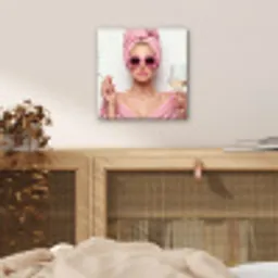 Vrouw - Roze - Wijn - Zonnebril aluminium wit klein -sfeer3