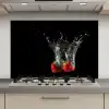 Aardbeien - Fruit - Water - Zwart - Rood keuken achterwand spatscherm klein -3d_website