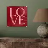 Love - Rood - Hatjes plexiglas 5mm klein -sfeer3