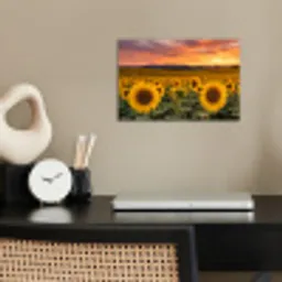 Zonnebloemen - Heuvellandschap - Geel poster papier klein -sfeer1