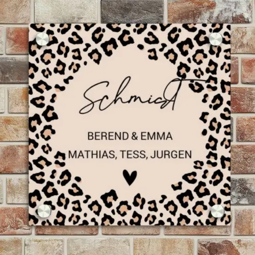 Beige luipaardprint - Sierlijk Naambord Vierkant klein -sfeer2