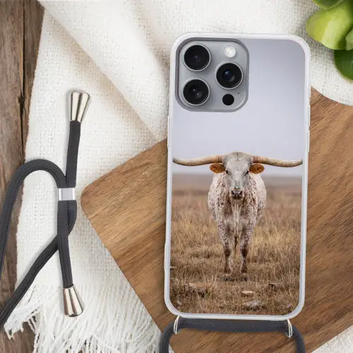 Longhorn - Grasveld - Dier Hoesje iPhone 16 Pro Max met koord klein -sfeer4