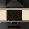 Zonnestraal - Zwart - Goud - Stippen keuken achterwand spatscherm klein 900 -sfeer1