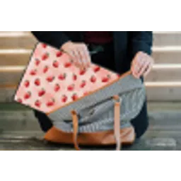 Aardbei - Patroon - Roze laptophoes neopreen klein 279 -tas