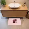 Nice - Uitroepteken - Roze Badmat klein -sfeer1
