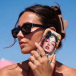 Portret - Vrouw - Abstract - Bloemen Toughcase MagSafe Apple iPhone 17 klein -Sfeer2V