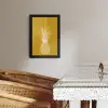 Lijnillustratie - Ananas - Bladkroon - Okergeel KitchenYeah - Keuken - Fotolijst klein -sfeer3