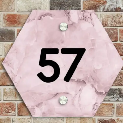 Roze marmer - Traditioneel Naambord Hexagon klein -sfeer2