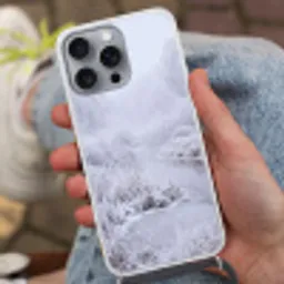 Rivier - Sneeuw - Bos - Winter - Schilderachtig Hoesje iPhone 16 Pro Max met koord klein -sfeer3