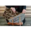 Luipaardprint - Bruin - Courage - Sierlijk laptophoes neopreen klein -tas
