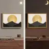 Bergsilhouetten - Gouden cirkel - Beige Light Box met batterij (Wandlamp) middel -sfeer3