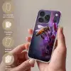 Honingbij - Paarse bloemen - Details Telefoonhoesje iPhone 17 Pro klein -sfeer3_NL