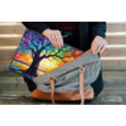 Boom - Landschap - Natuur - Abstract - Kleurrijk laptophoes neopreen klein -tas