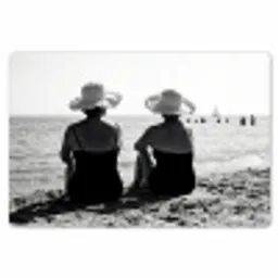 Vrouwen - Zonnehoed - Strand - Zwart - Wit Placemat vinyl groot -zzsfeer1_Kitchenyeah-website