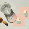 Bakje - Ijs - Aardbei - Roze onderzetter kurk middel -sfeer4