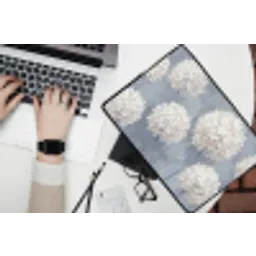 Bloemen - Illustratie - Blauw laptophoes neopreen klein -bureau