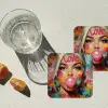 Vrouw - Kauwgom - Graffiti - Love onderzetter kurk middel -sfeer4