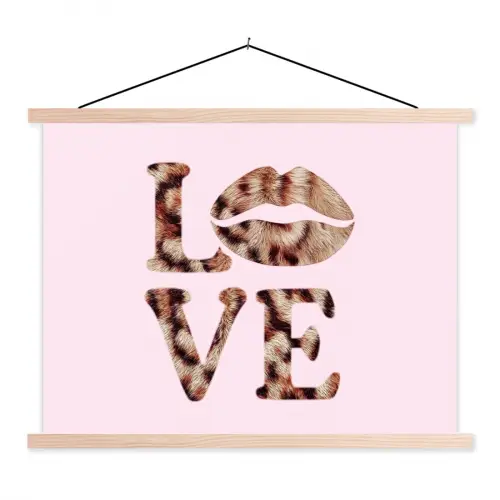 Tekst - Love - Pantervacht - Lichtroze textielposter latten blank klein -3d