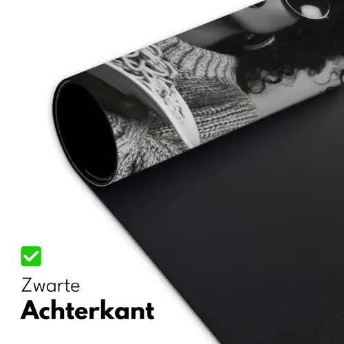 Vrouw - Pasta - Zwart - Wit Muismat XXL klein -sfeer2