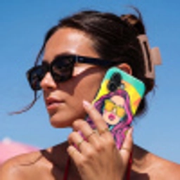 Zonnebril - Vrouw - Zonnig - Geel Toughcase MagSafe Apple iPhone 17 klein -Sfeer2V