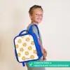 Lachende zonnetjes als patroon op beige achtergrond Kinderrugzak - Blauw middel -sfeer3_NL