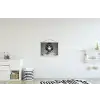 Vrouw - Zwart Wit - Ketting - Zonnebril textielposter latten blank klein -kinderkamer