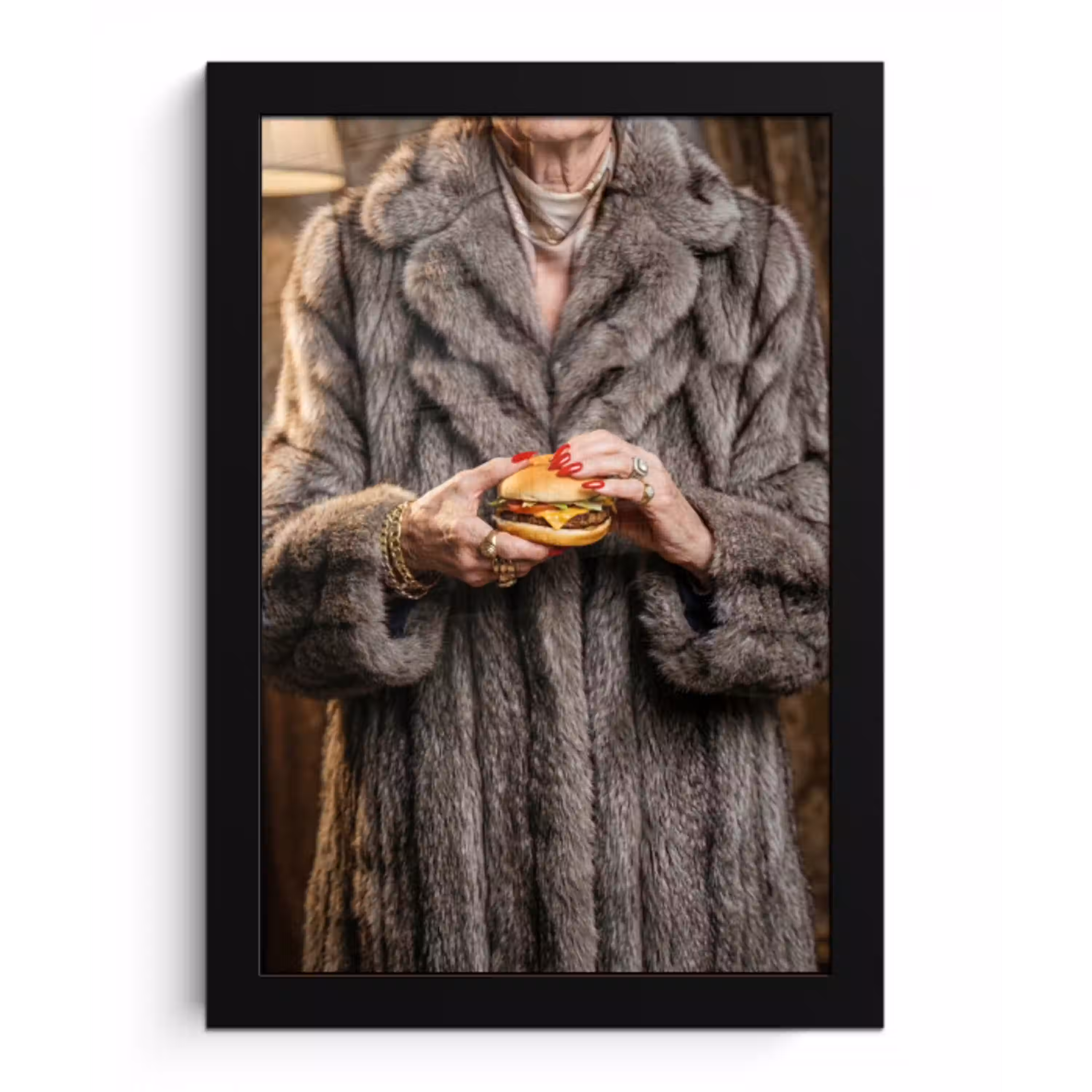 Vrouw - Hamburger - Bontjas fotolijst zwart zonder passe partout klein -3d