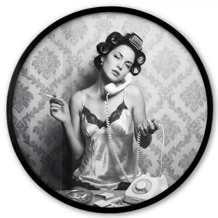 Chic - Vrouw - Zwart - Wit Fotolijst rond zonder passe partout klein -3d