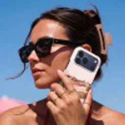 Heuvellandschap - Grafisch - Terracotta Toughcase MagSafe Apple iPhone 17 Pro Max klein -Sfeer2V