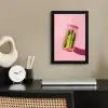 Augurken - Pot - Schaduw - Roze fotolijst zwart zonder passe partout klein -sfeer1