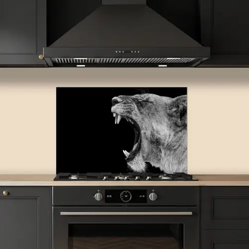 Dieren - Leeuw - Zwart - Wit - Portret keuken achterwand spatscherm klein -sfeer1
