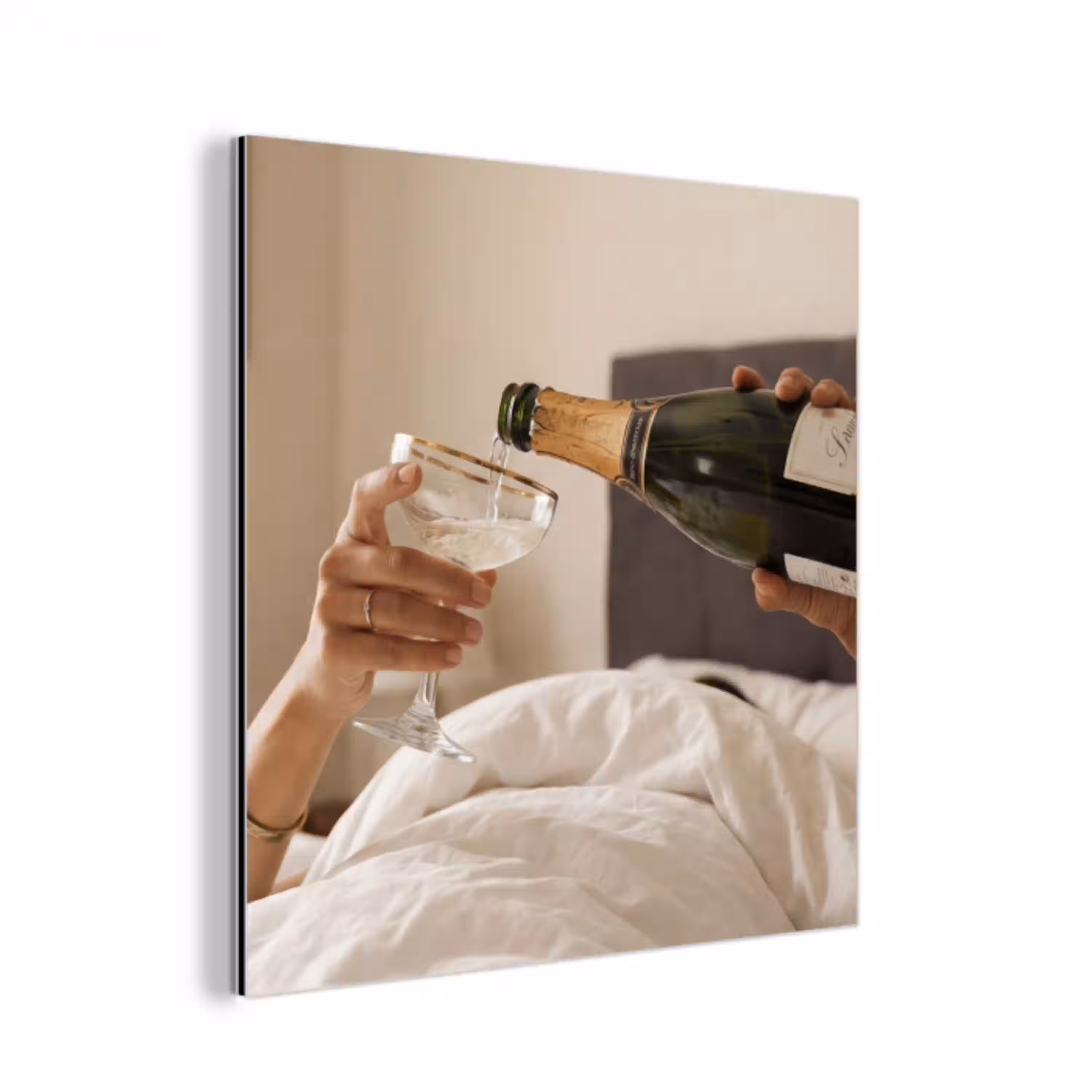 Champagne - Bed - Bubbels aluminium wit klein -3d