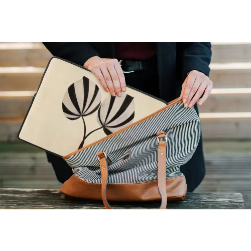 Bladeren - Gestreept - Stengel - Beige laptophoes neopreen klein -tas