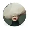 Hoed - Vrouw - Beige Wandcirkel aluminium klein -3d