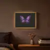 Vlinder - Paars - Levendig Light Box met batterij (Wandlamp) middel -sfeer4
