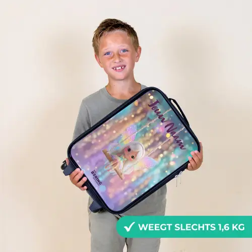 Fee - Elf - Regenboog Kinderkoffer - Zwart klein -sfeer4_NL