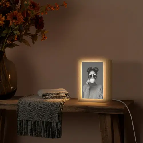 Vrouw - Koffie - Zwart - Wit Light Box met kabel (Tafellamp) klein -sfeer4