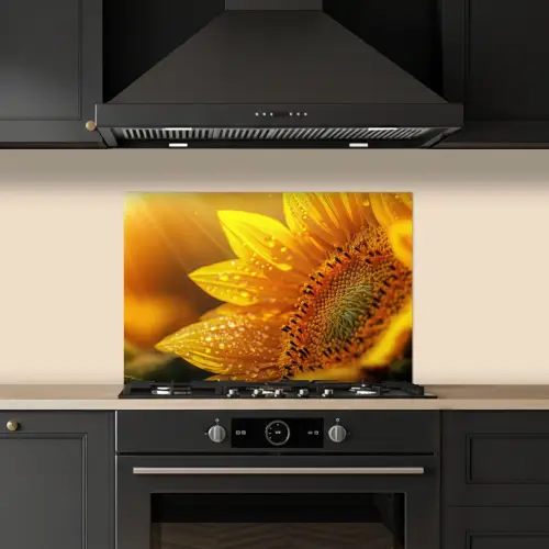 Zonnebloem - Dauwdruppels - Geel - Zonlicht keuken achterwand spatscherm klein -sfeer1