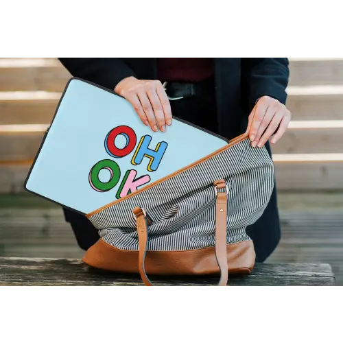 Oh ok - Blauw - Kleurrijk laptophoes neopreen klein -tas