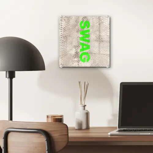 Slangenprint - SWAG - Neon - Groen plexiglas 5mm klein -sfeer6
