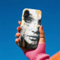 Portret - Vrouw - Penseelstreken - Goud Toughcase MagSafe Apple iPhone 17 klein -Sfeer1V