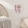 Tekst - Love - Pantervacht - Lichtroze Akoestische PET Vilt - Rond klein -sfeer4