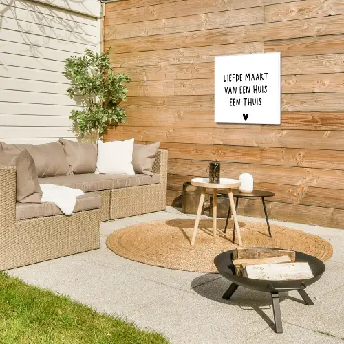 Liefde maakt van een huis een thuis - Spreuken - Quotes Tuinposter op houten frame 2 cm dik klein -sfeer2