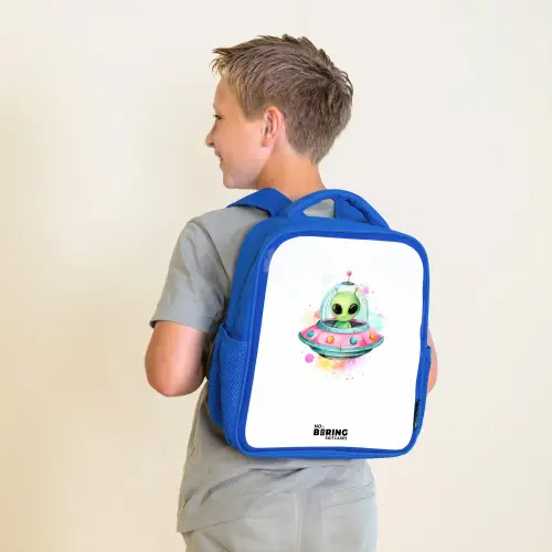 Groene alien in kleurrijke UFO Kinderrugzak - Blauw middel -sfeer2